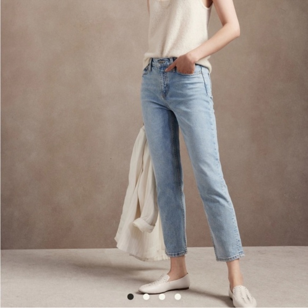 Banana Republic Light Blue Cropped Straight Jeans